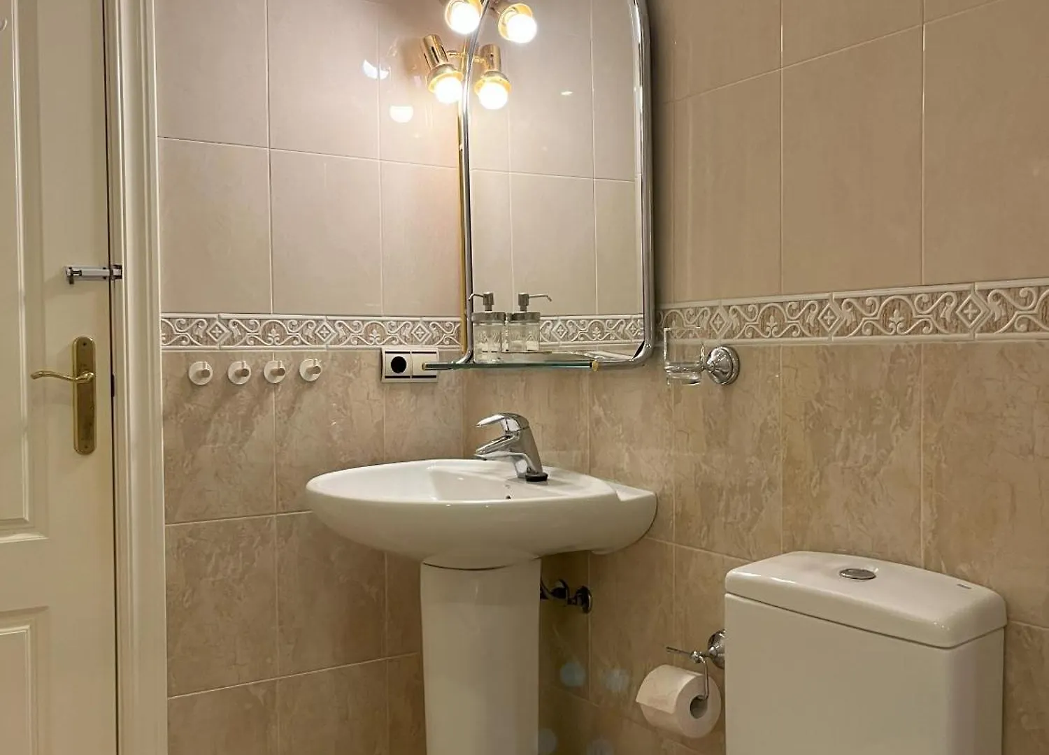 Casadeleon - Costadelsol Vacations & Remote Work Sitio de Calahonda 0*,  Španělsko